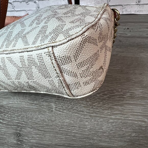 Michael Kors Fulton small crossbody bag in vanilla signature logo - Picture 5 of 6